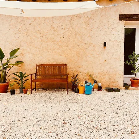 Le Velo Rouge - Airco & Parking Apartment
