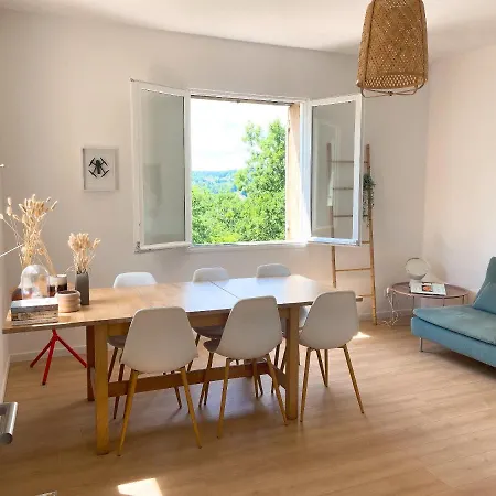 Le Velo Rouge - Airco & Parking Apartment *