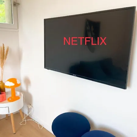 Le Velo Rouge - Airco & Parking *